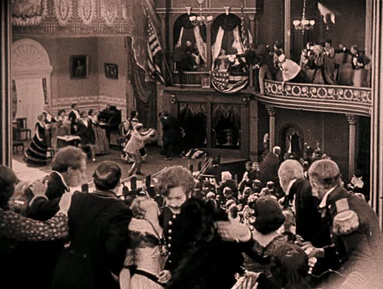 Nacimiento de una naci¢n (12)