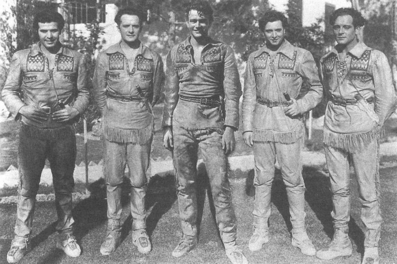 big-trail-john-wayne-con-los-actores-de-las-versiones-espanola-francesa-italiana-y-alemana